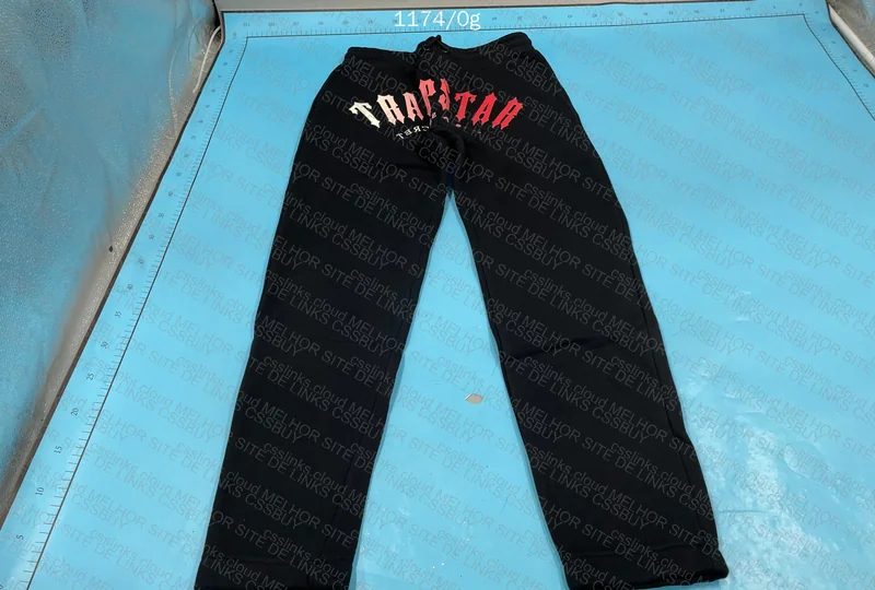 TrapStar Kit (Black and Red) 3