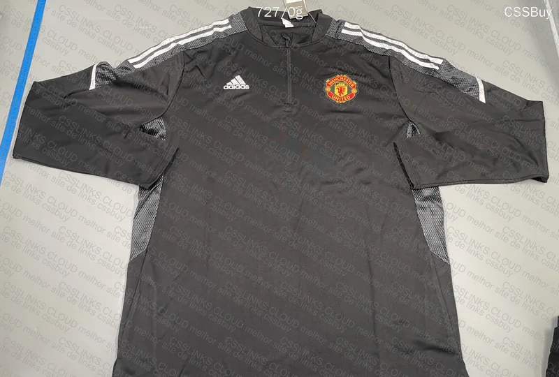 Manchester Utd. Adidas Training Kit 3