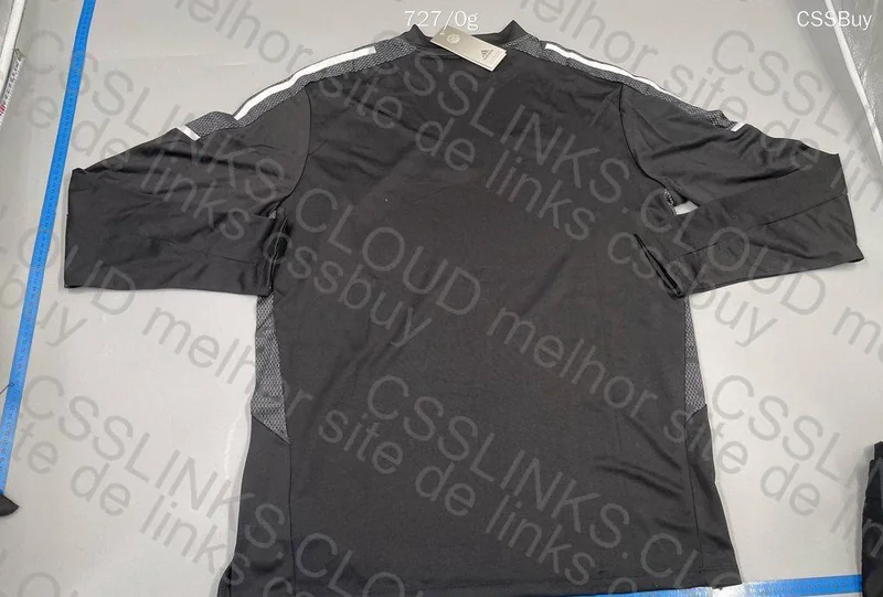 Manchester Utd. Adidas Training Kit 4