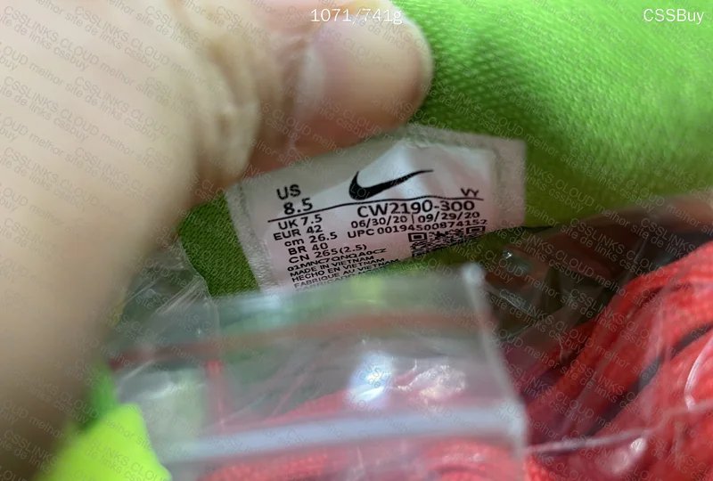 kobe 6 grinch 8
