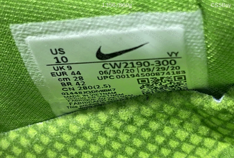 Kobe 6 "Grinch" 8