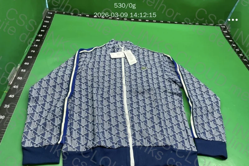 Lacoste monograma
