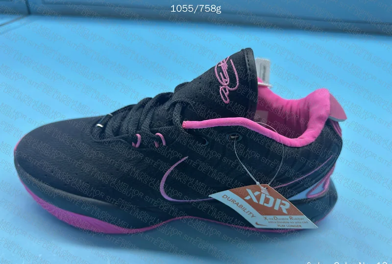 Lebron 21 Black Pink 6