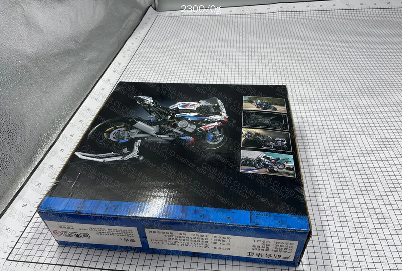 Lego BMW M 1000R 2