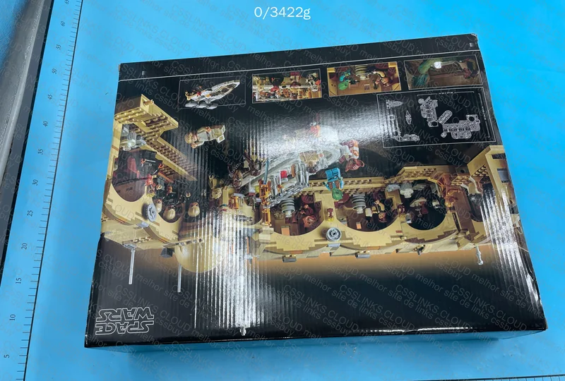 Lego Cantina Mos Eisley 4