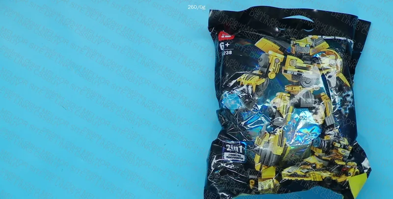 LEGO Robot<>Yellow Car - 441 pieces