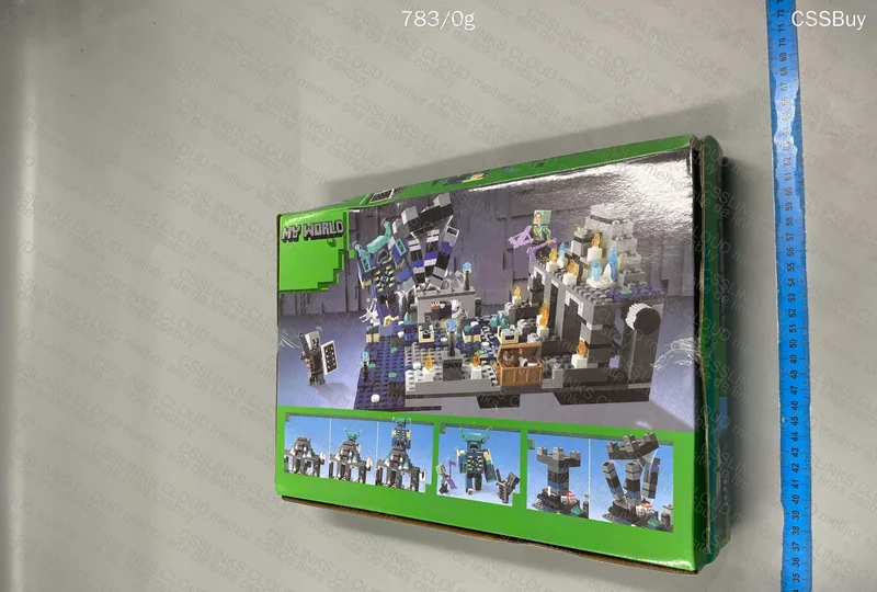 Lego Warden Minecraft 2