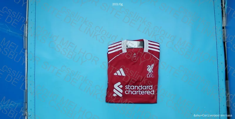Liverpool 25-26 Home Kit player 3