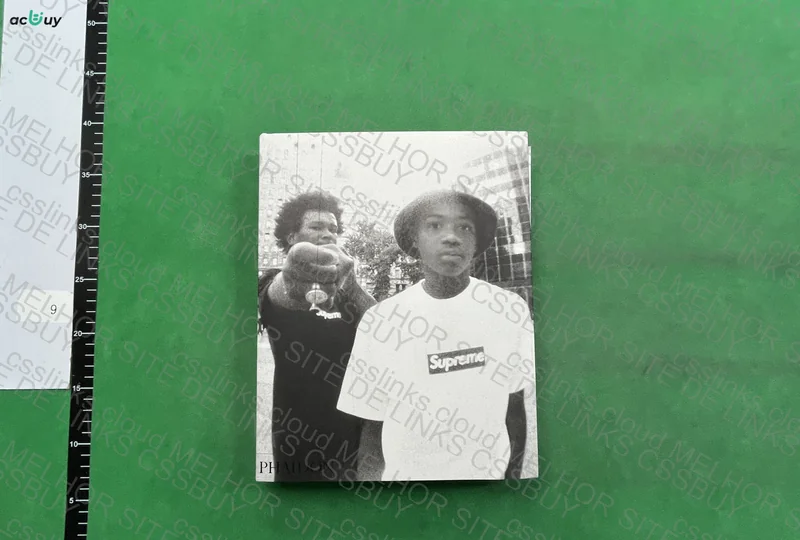 Livro Supreme Vol. 2 White 2