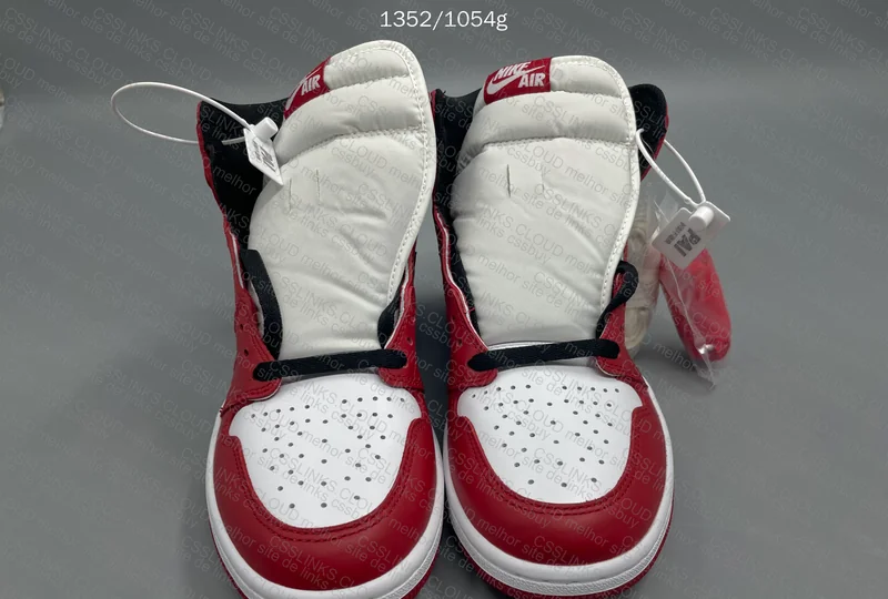 LJR - Air Jordan 1 High - Chicago (2015) 2