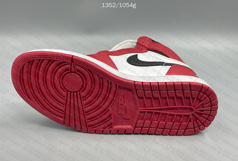 LJR - Air Jordan 1 High - Chicago (2015) 7