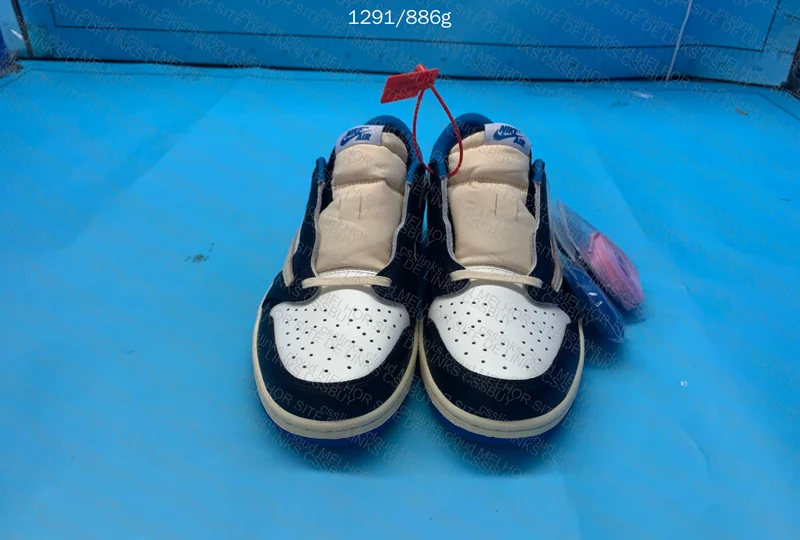 LJR | FRAGMENT DESIGN X TRAVIS SCOTT X AIR JORDAN 1 LOW - 43 EUR