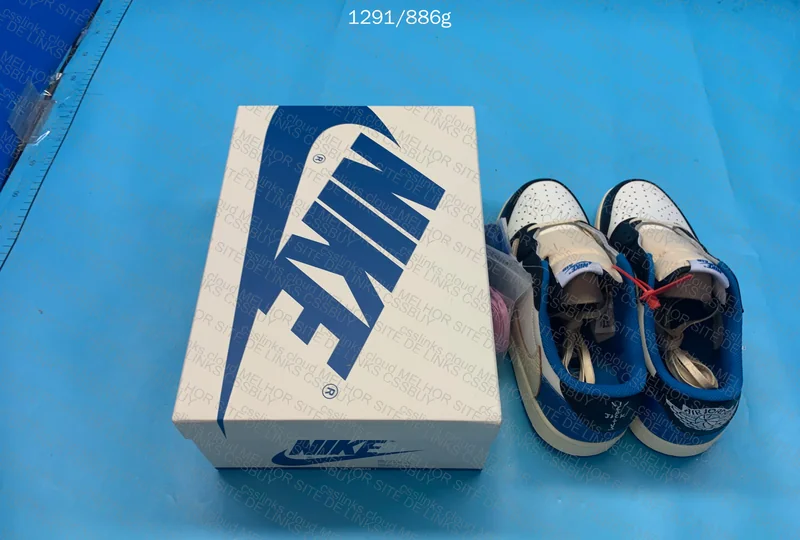 LJR | FRAGMENT DESIGN X TRAVIS SCOTT X AIR JORDAN 1 LOW - 43 EUR 4