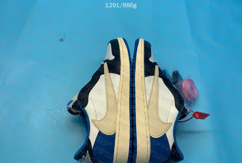 LJR | FRAGMENT DESIGN X TRAVIS SCOTT X AIR JORDAN 1 LOW - 43 EUR 6