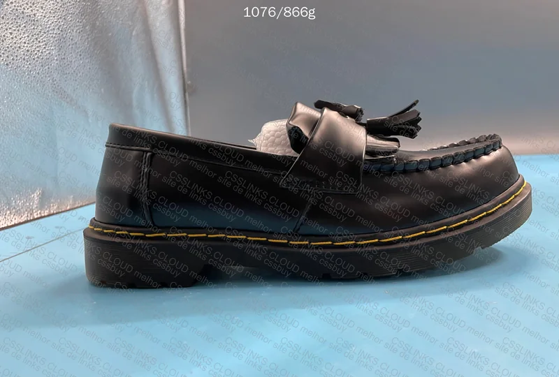 LOAFER DR. MARTENS 4