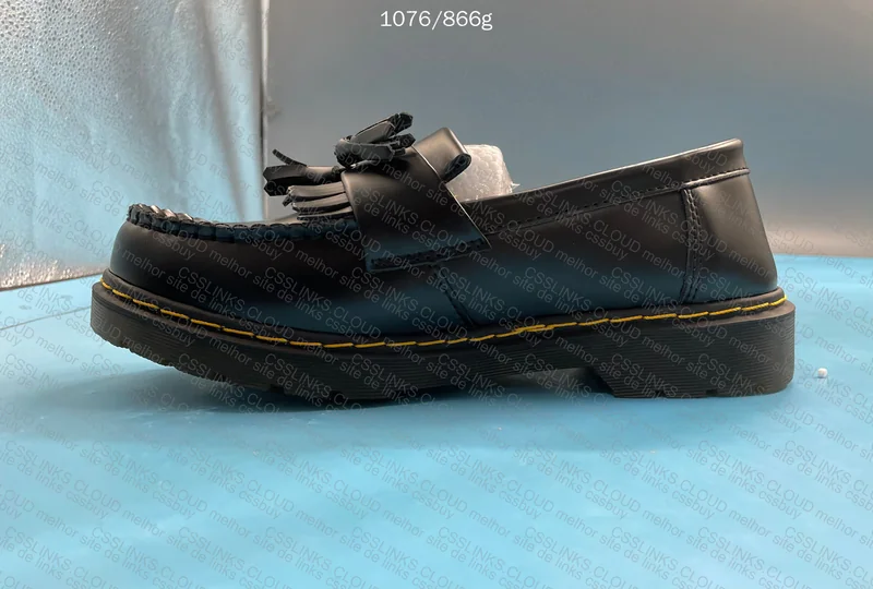 LOAFER DR. MARTENS 5