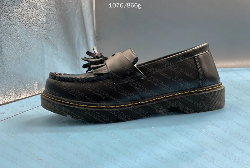 LOAFER DR. MARTENS 6