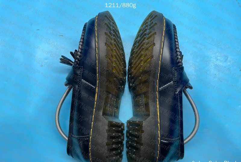 Loafer Dr. Martens 4