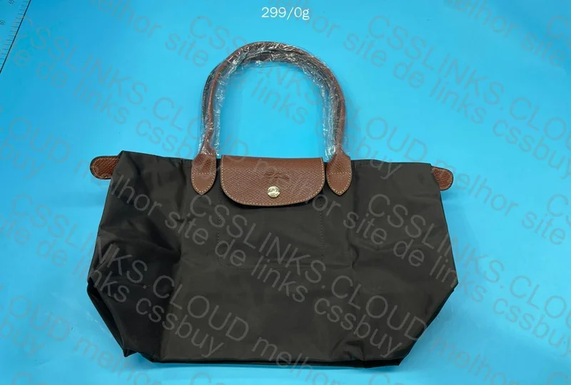 Longchamp ebony 3