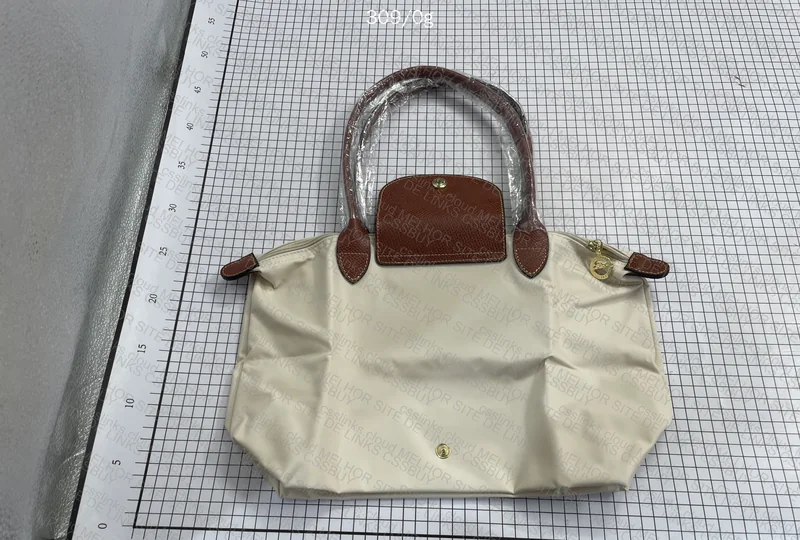 Longchamp Le Pliage - Cream - M