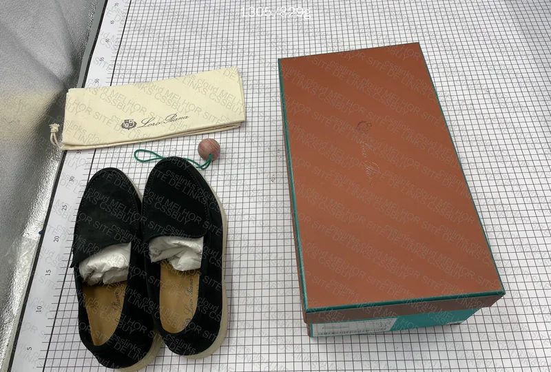 Loro Piana - Summer Walk 3