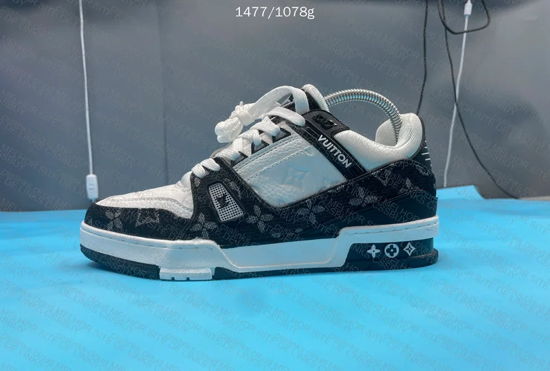 Louis Vuitton Trainer Black and White 5