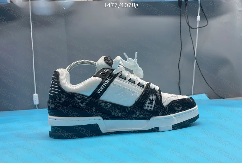 Louis Vuitton Trainer Black and White 6