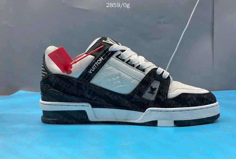 Louis Vuitton Trainer Black and White 7