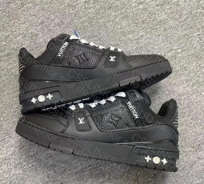 Louis Vuitton Black / White 3