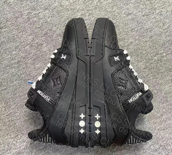 Louis Vuitton Black / White 5