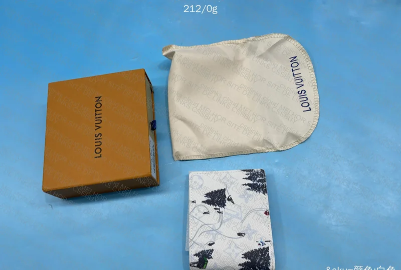 Louis Vuitton - Slender Wallet
