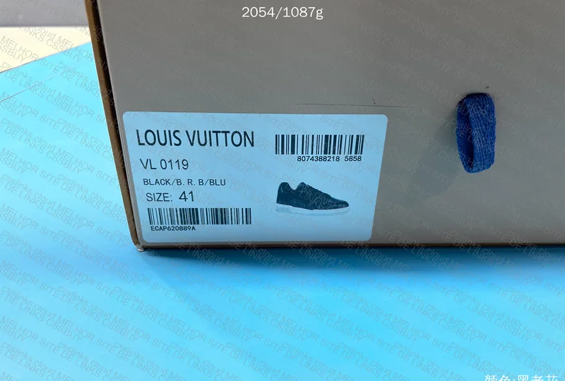 Louis Vuitton LV - Black Monogram 4