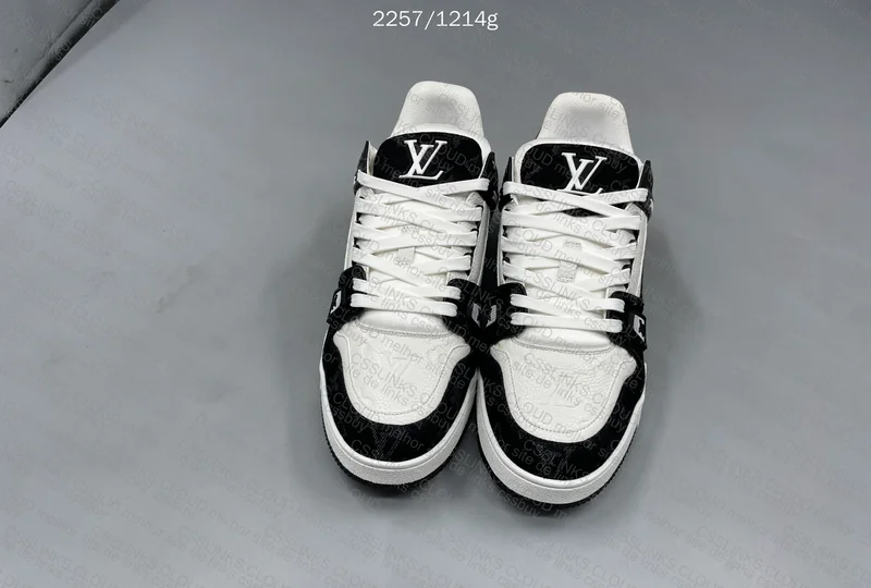 Louis Vuitton LV Trainer GL or RL? 3