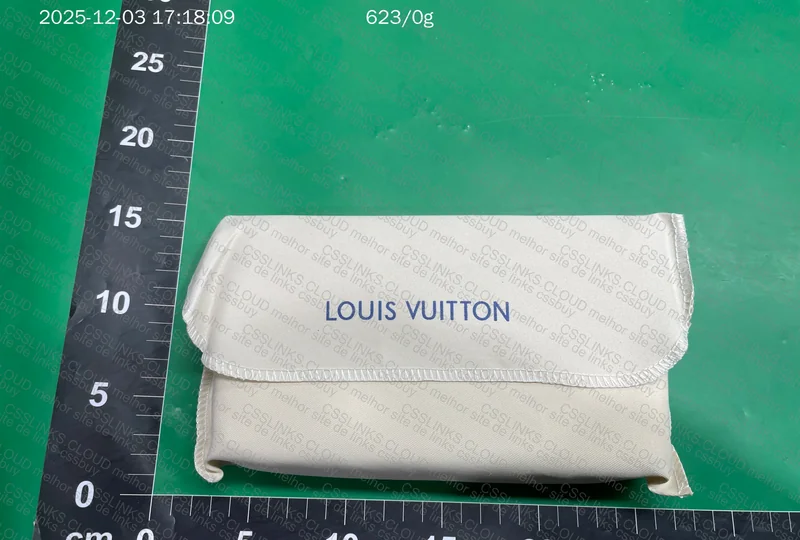 Louis Vuitton Félicie Pochette Damier Azur for Crown 4