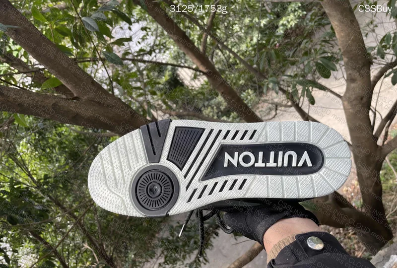 Louis Vuitton Skate Black And White 5
