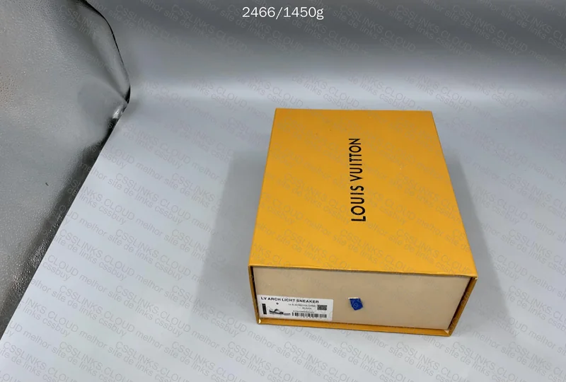 Louis Vuitton - Trainer 8
