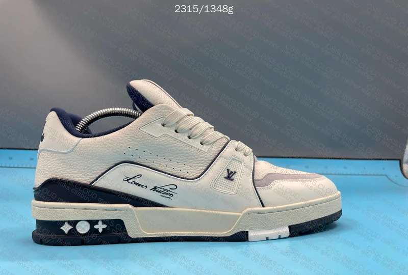 Louis Vuitton Trainer AJUDA 3