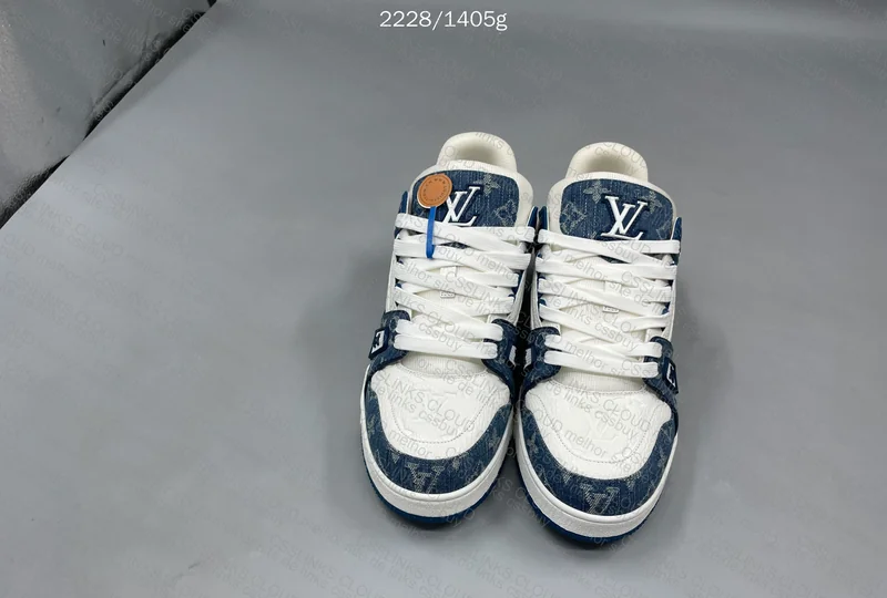 LOUIS VUITTON TRAINER - LV 2