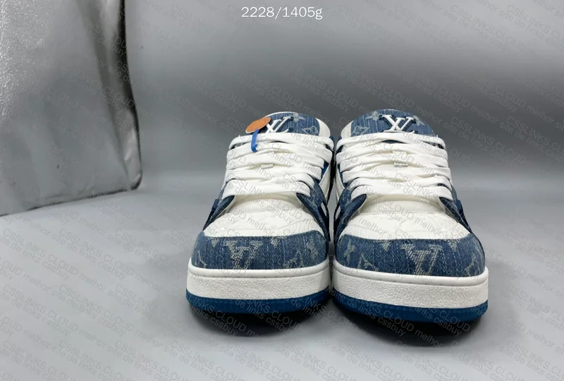 LOUIS VUITTON TRAINER - LV 4