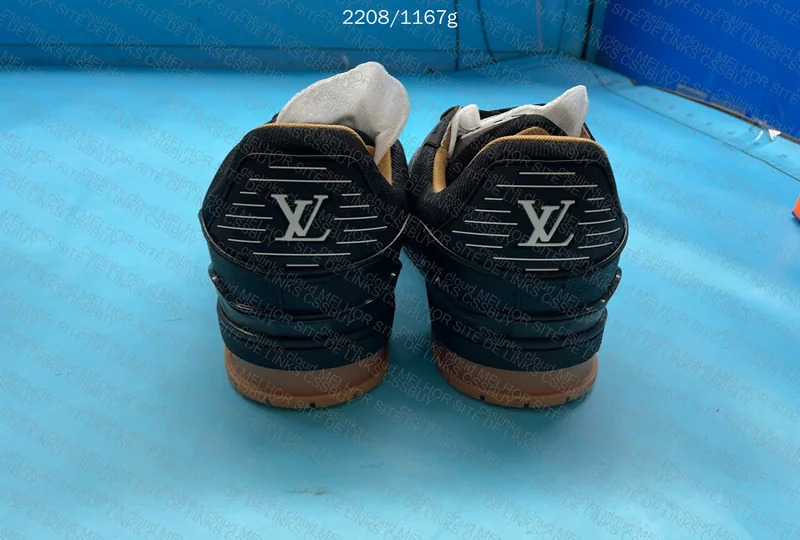 Louis Vuitton Trainer Black