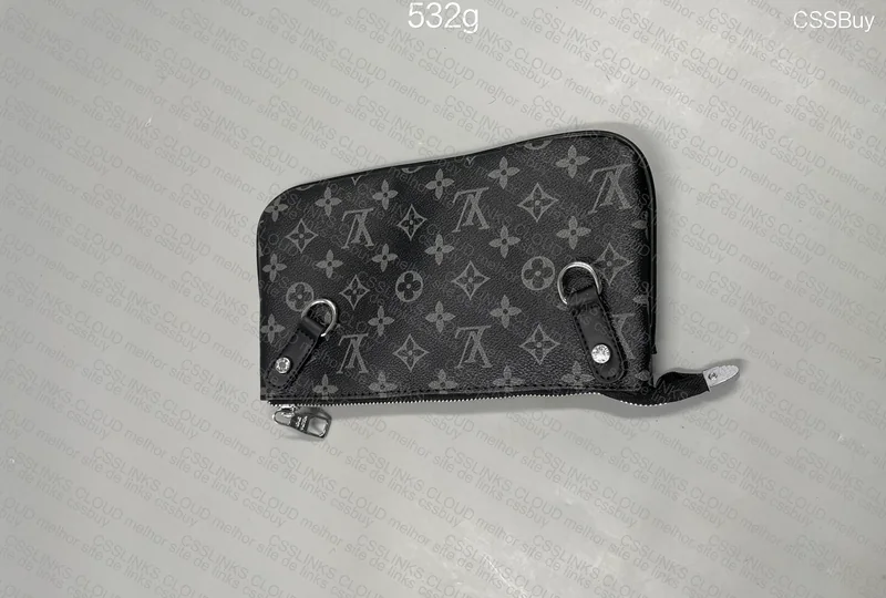 Louis Vuitton Trio Messenger