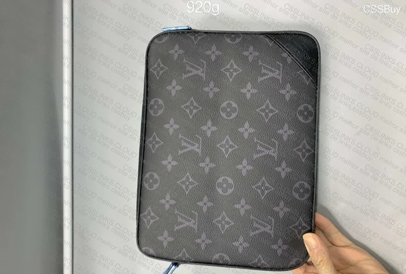 Louis Vuitton Trio Messenger 2