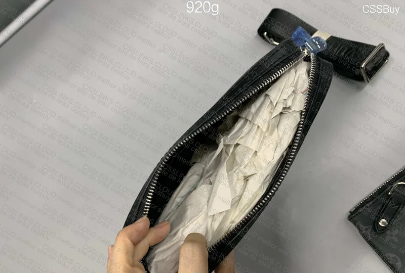 Louis Vuitton Trio Messenger 8