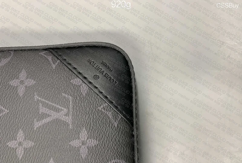 Louis Vuitton Trio Messenger 9