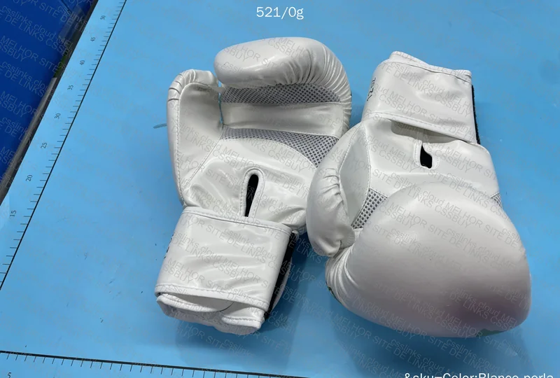 14oz Boxing Glove 2