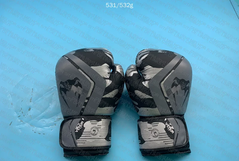 Venum 14oz Boxing Glove 2