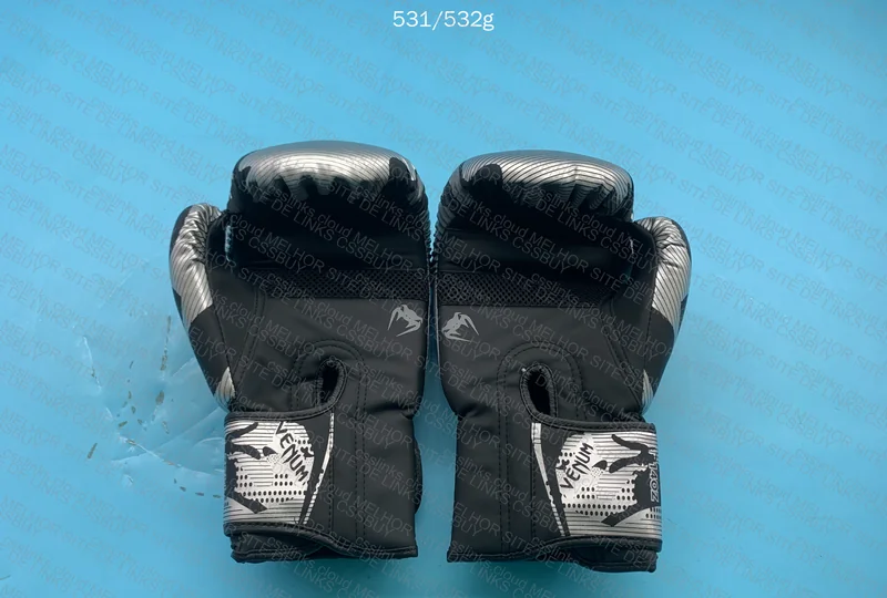 Venum 14oz Boxing Glove 3