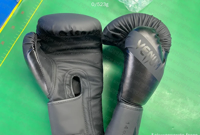 Venum Muay Thai Glove