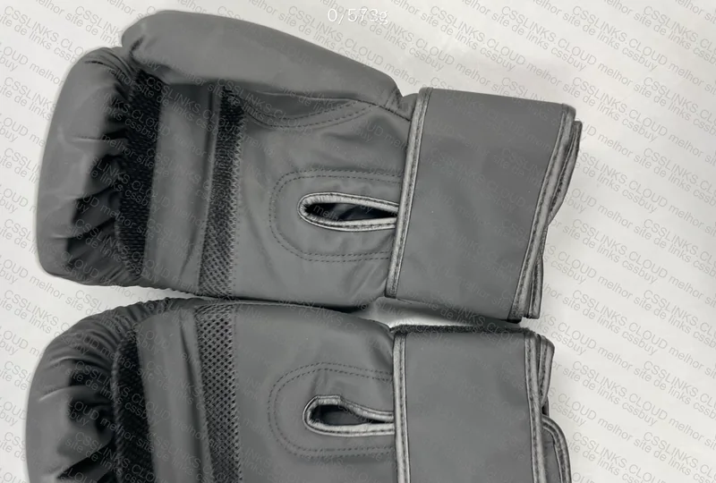 Venum 12oz Gloves 3