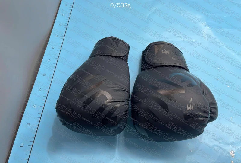 Venum Gloves 2